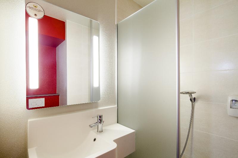 اتاق کلاسیک چهارنفره, B&b Hotel Marne La Vallée Torcy