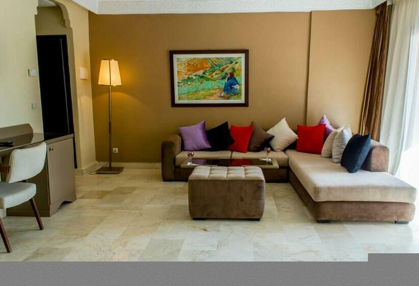 اتاق استاندارد با چشم‌انداز باغ, Club Paradisio