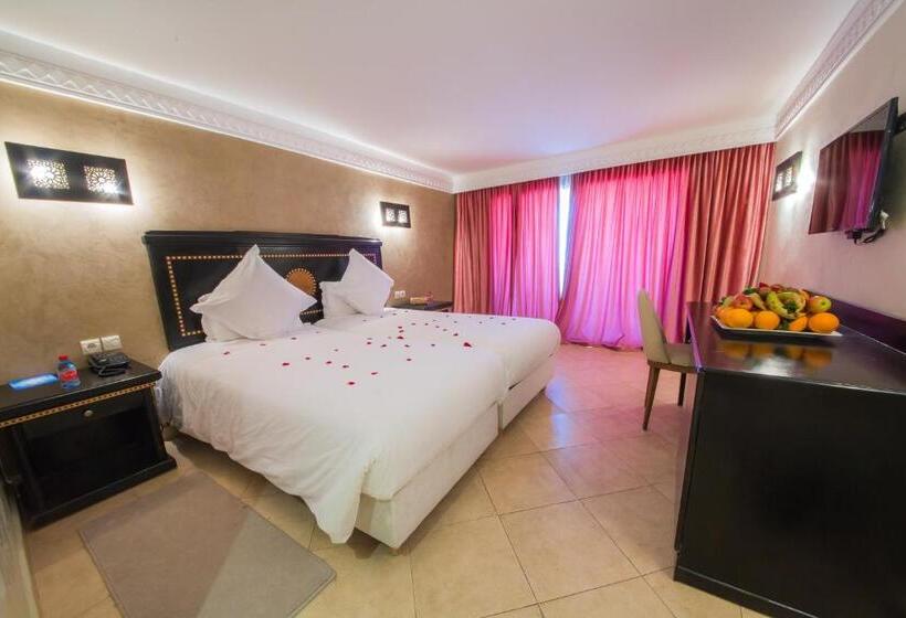 اتاق استاندارد با چشم‌انداز باغ, Club Paradisio