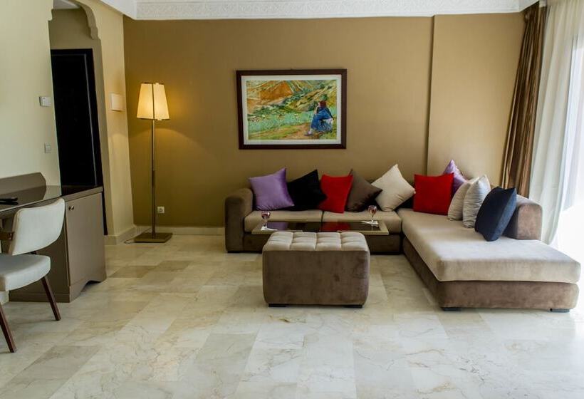 اتاق استاندارد سه نفره, Club Paradisio