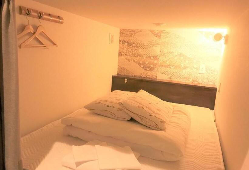 تختخواب در اتاق سوپریور مشترک, K S House Fuji View  Backpackers Hostel