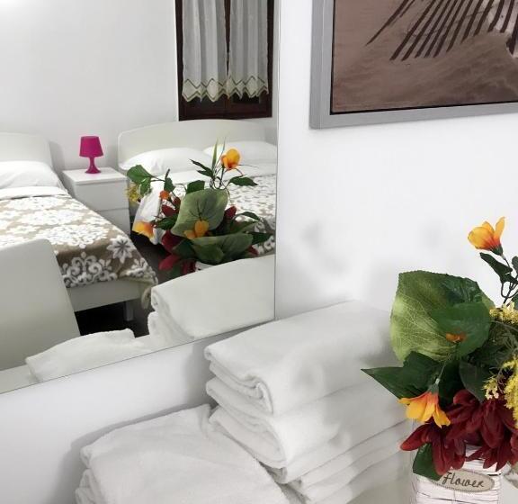 اتاق استاندارد سه نفره, Vacation Venice Rooms