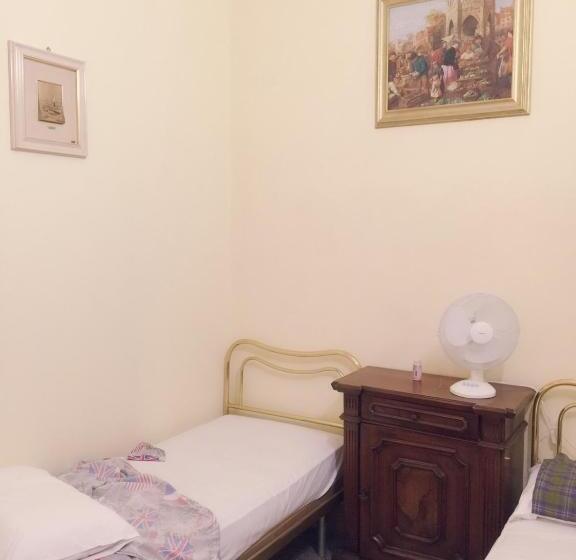 اتاق استاندارد با سرویس بهداشتی مشترک, Vacation Venice Rooms