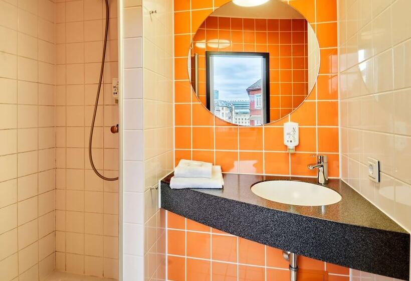 اتاق استاندارد سه نفره, B&b Hotel Frankfurt Hbf