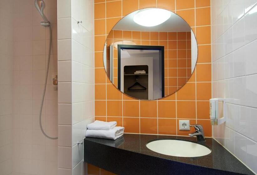اتاق خانوادگی, B&b Hotel Frankfurt Nord