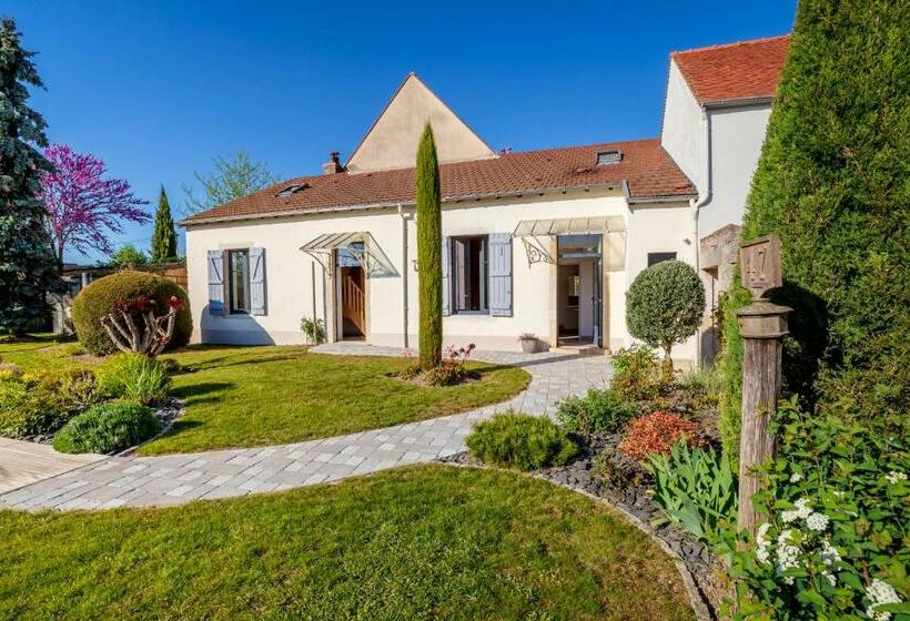 اتاق استاندارد با چشم‌انداز باغ, Le Clos De L'aigue
