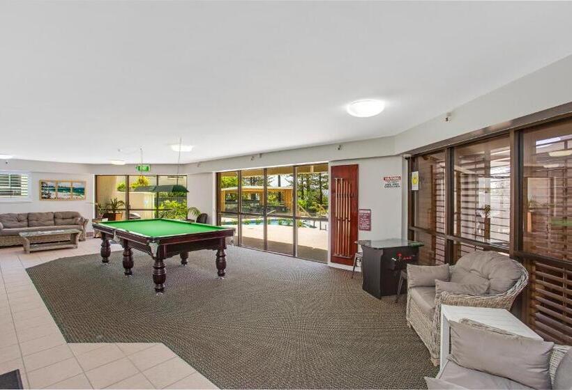 آپارتمان ممتاز دوخوابه رو به دریا, Burleigh Esplanade Apartments