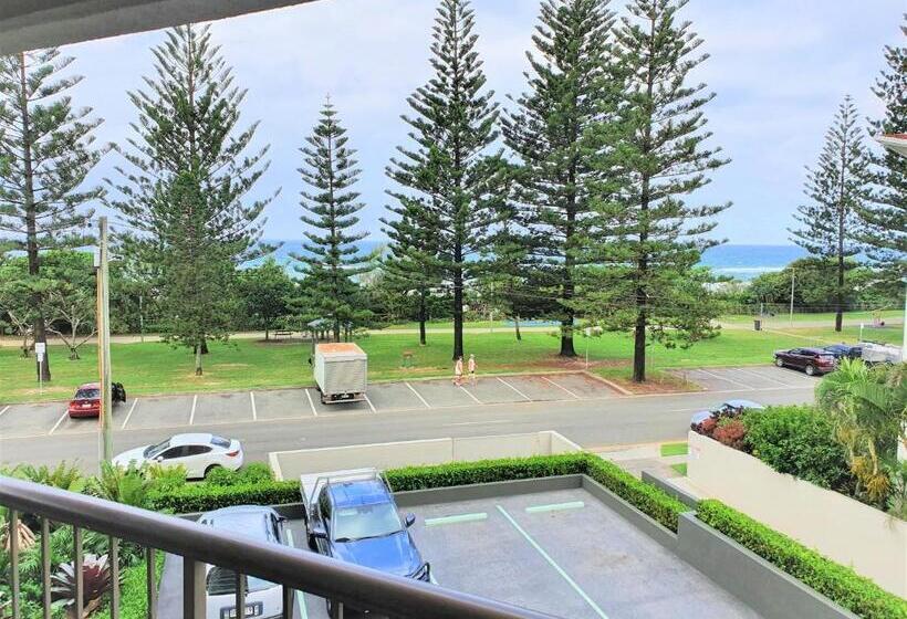 آپارتمان اقتصادی دو خوابه, Burleigh Esplanade Apartments