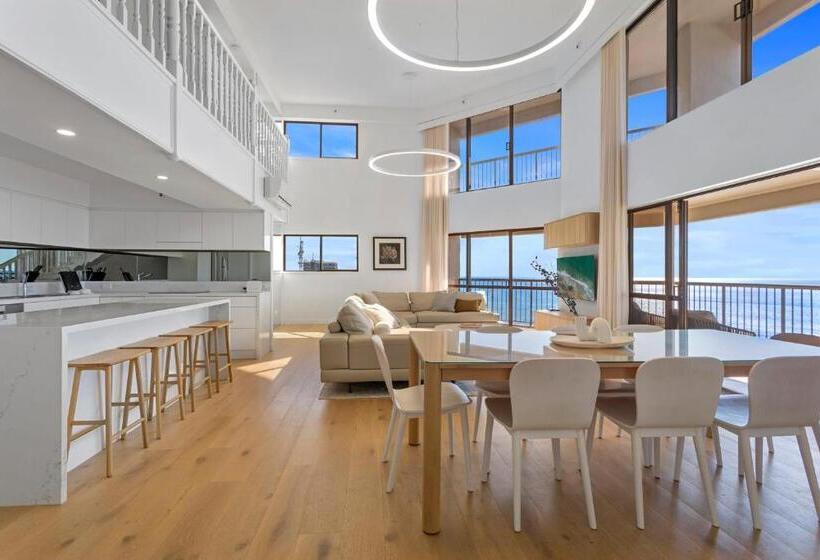 1 Bedroom Penthouse Apartment, Burleigh Esplanade Apartments