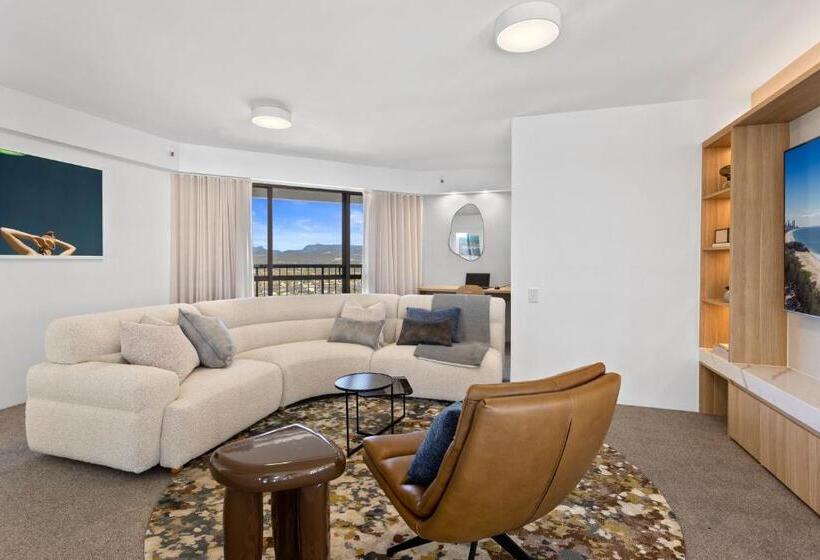 1 Bedroom Penthouse Apartment, Burleigh Esplanade Apartments