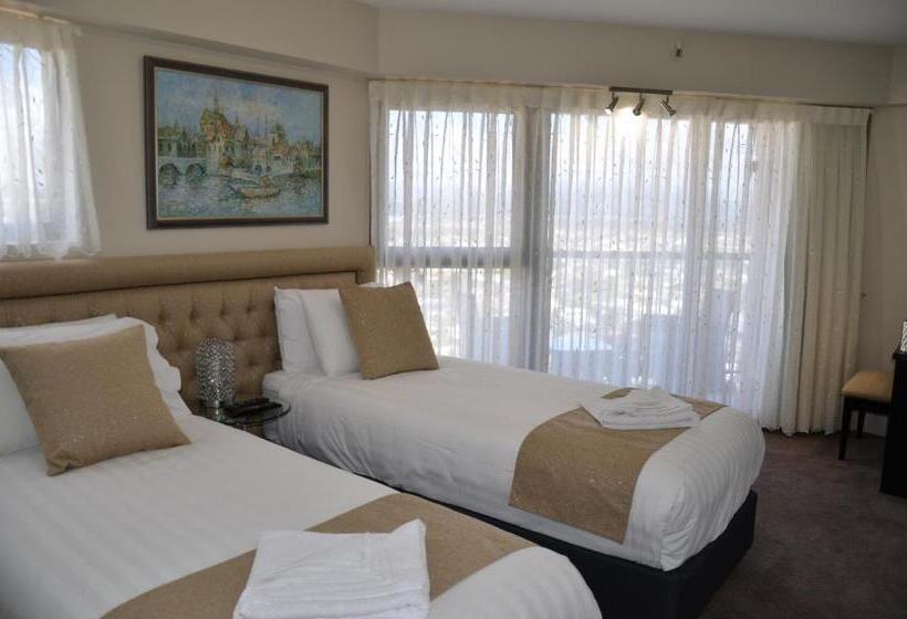 1 Bedroom Penthouse Apartment, Burleigh Esplanade Apartments