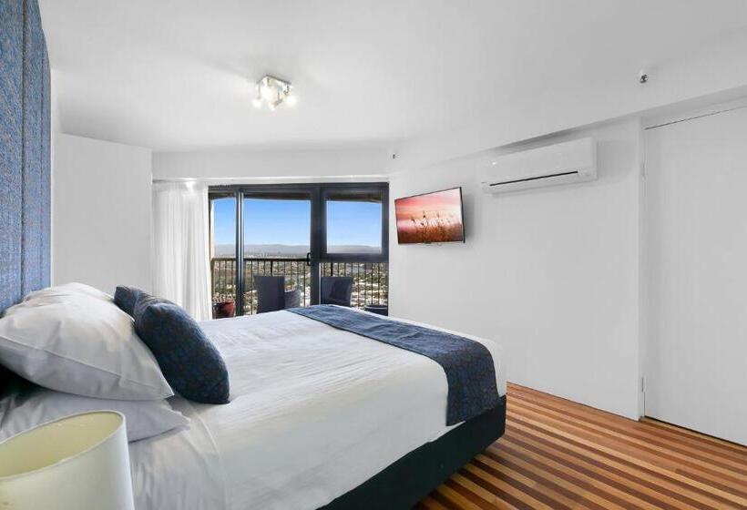 1 Bedroom Penthouse Apartment, Burleigh Esplanade Apartments