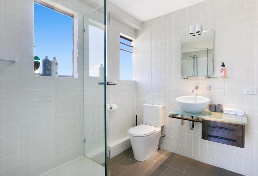 1 Bedroom Penthouse Apartment, Burleigh Esplanade Apartments