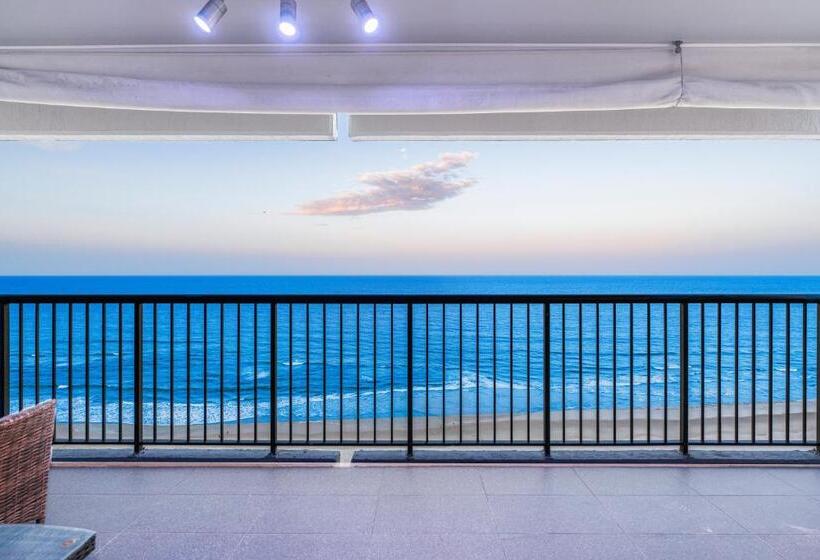 1 Bedroom Penthouse Apartment, Burleigh Esplanade Apartments