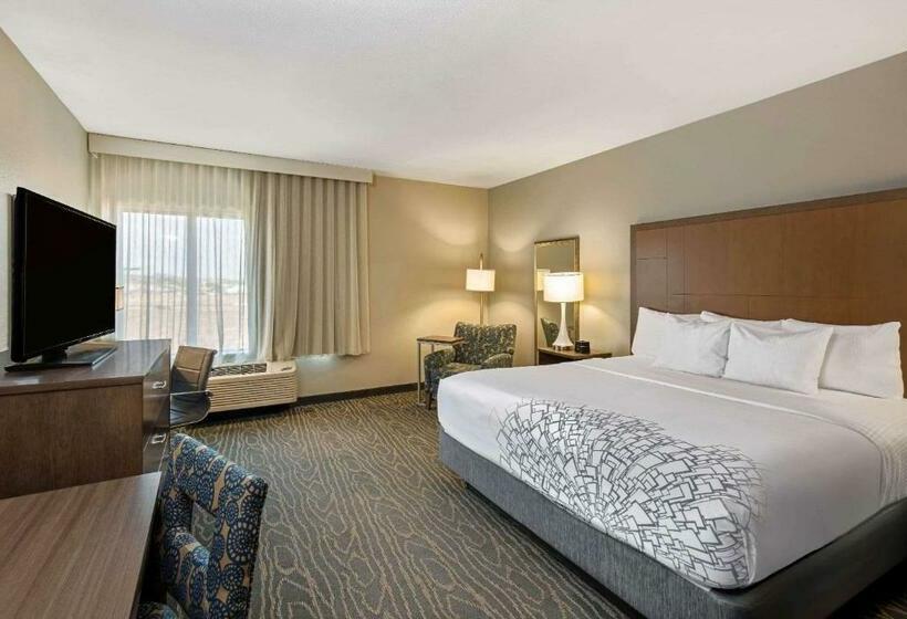اتاق استاندارد با تخت بزرگ برای معلولان, La Quinta By Wyndham Kingman