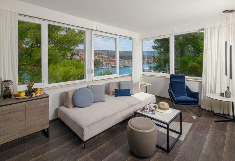 Deluxe Suite Sea View, Milna Osam   Adults Only