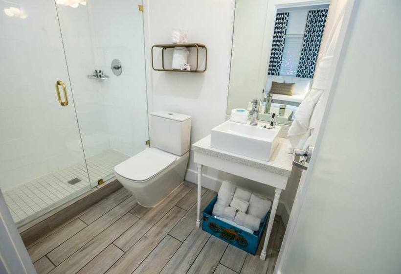 اتاق استاندارد, Oceanside Hotel And Suites