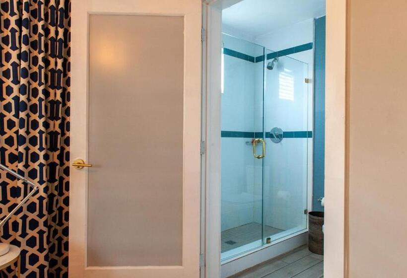 اتاق استاندارد, Oceanside Hotel And Suites
