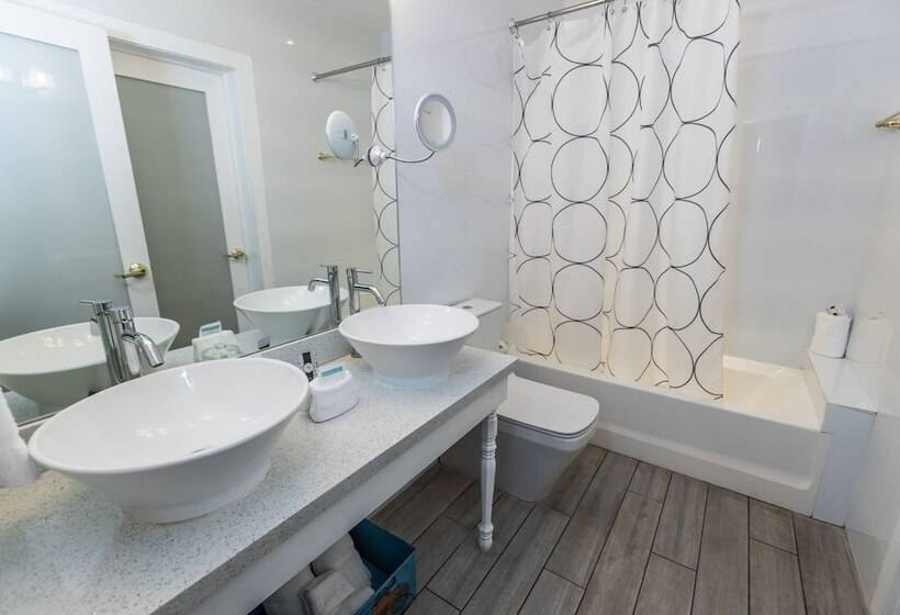 اتاق استاندارد, Oceanside Hotel And Suites