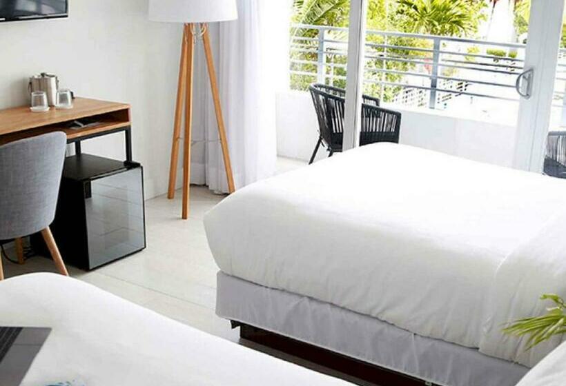 اتاق کلاب, The Meridian Hotel Miami Beach