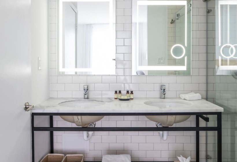 اتاق استاندارد با 2 تخت دوبل, The Meridian Hotel Miami Beach