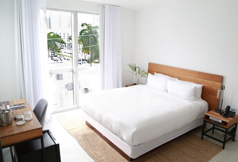 اتاق استاندارد با تخت دوبل, The Meridian Hotel Miami Beach