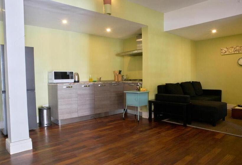 آپارتمان لوکس 2 خوابه, Olma Colonial Suites