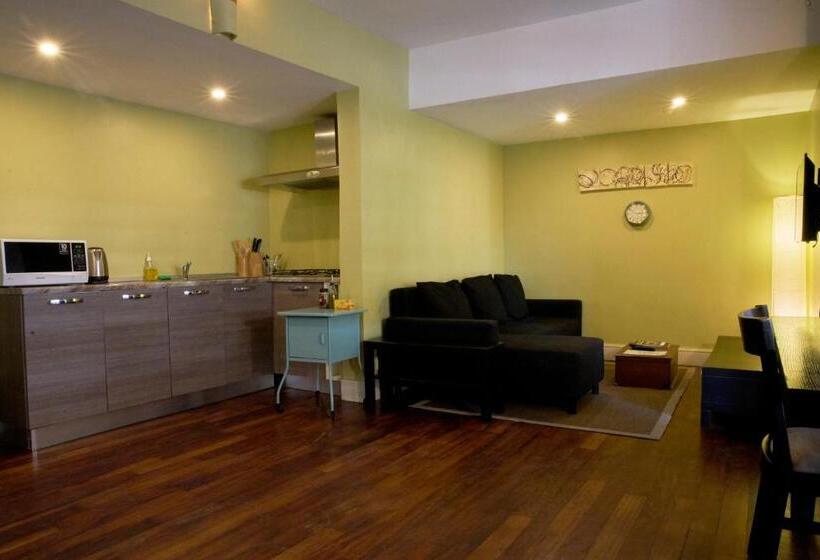 آپارتمان لوکس 2 خوابه, Olma Colonial Suites