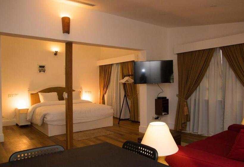 استودیو اجرایی, Olma Colonial Suites