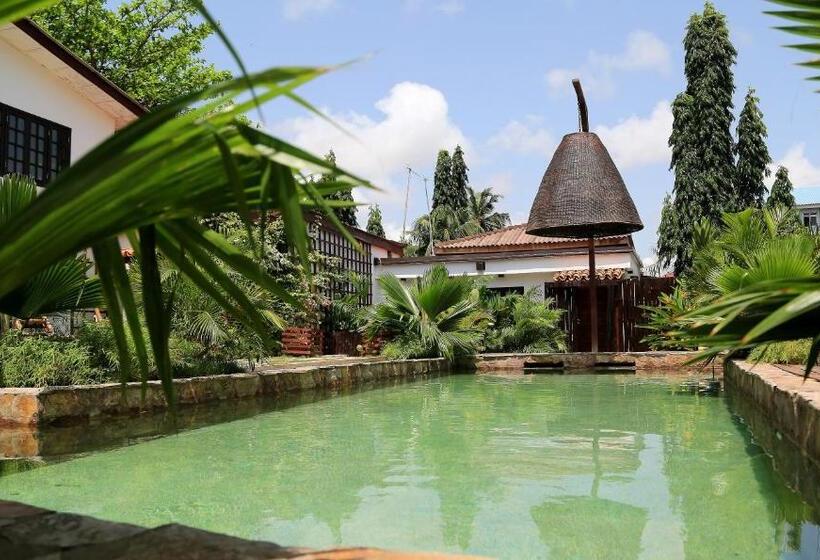 بانگلوی استاندارد, Olma Colonial Suites