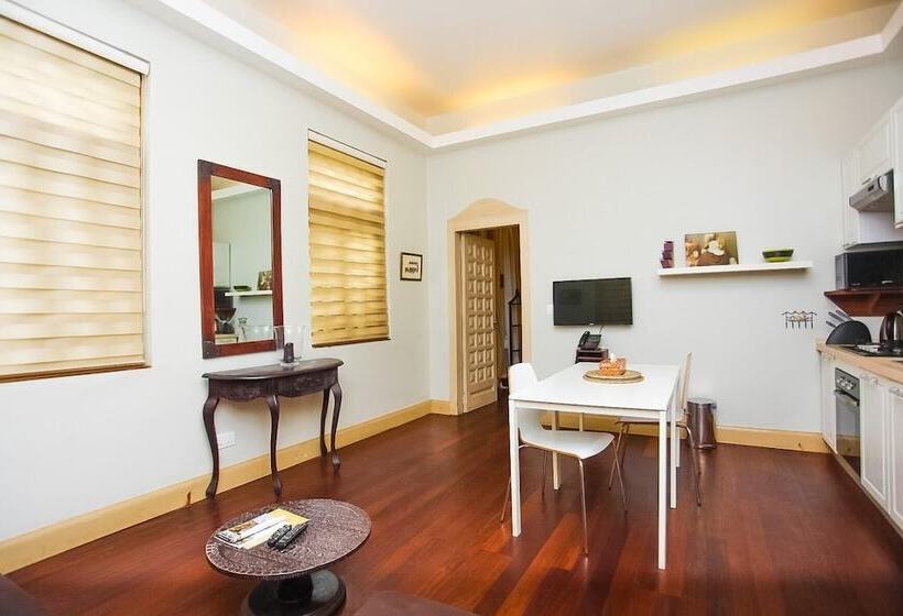 سوییت اجرایی, Olma Colonial Suites