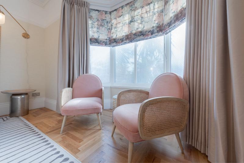 استودیوی استاندارد, Bambous River Lodge