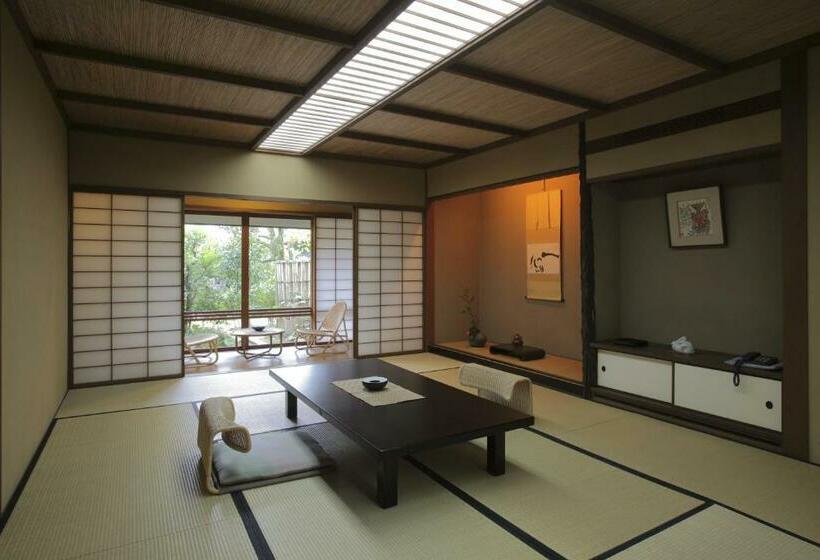 اتاق لوکس, Yoyokaku Ryokan