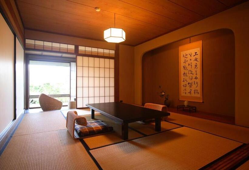 اتاق لوکس, Yoyokaku Ryokan