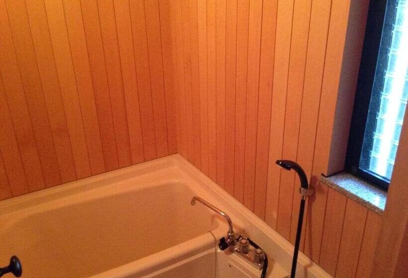 اتاق اکونومی, Yoyokaku Ryokan
