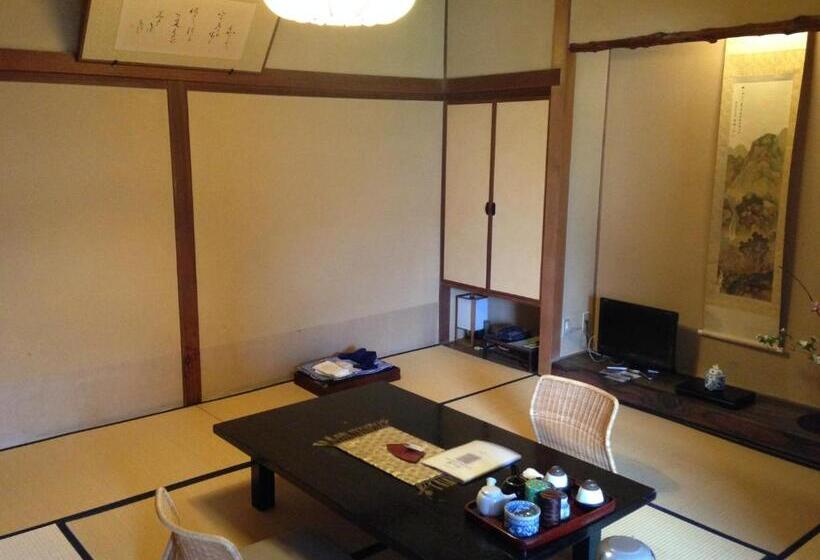 اتاق اکونومی, Yoyokaku Ryokan