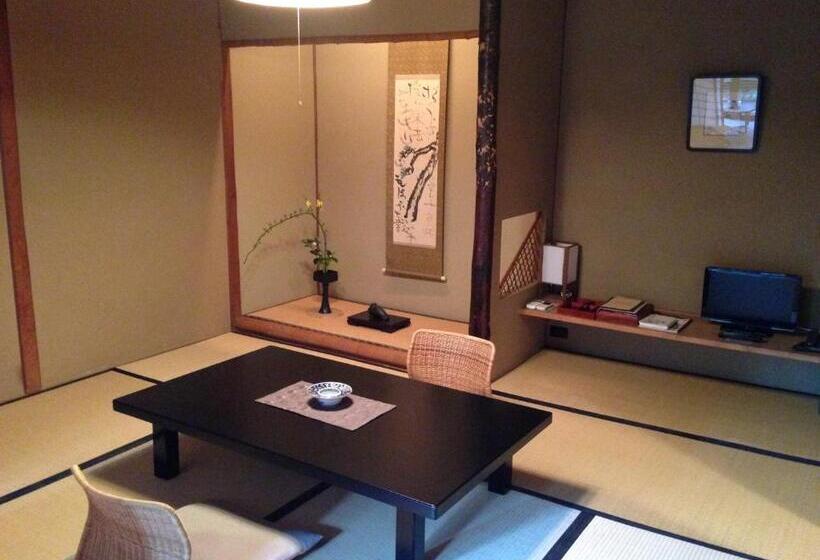 اتاق اکونومی, Yoyokaku Ryokan