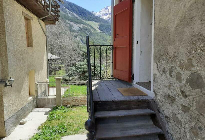 اتاق استاندارد با تخت بزرگ, Bed And Breakfast Les Airelles
