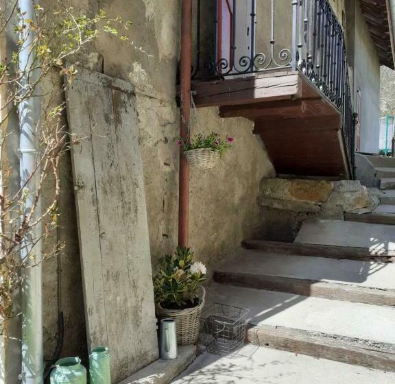 اتاق استاندارد با تخت بزرگ, Bed And Breakfast Les Airelles