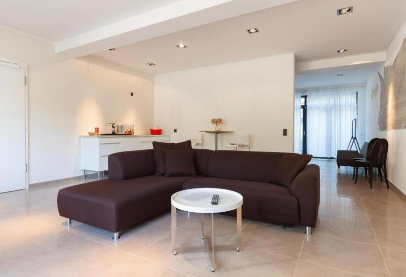 سوئیت با چشم‌انداز رودخانه, Guesthouse Altes Rathaus