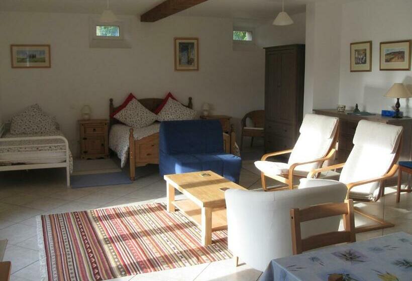 Habitación Familiar, La Maire