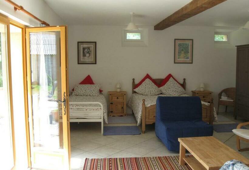 Habitación Familiar, La Maire