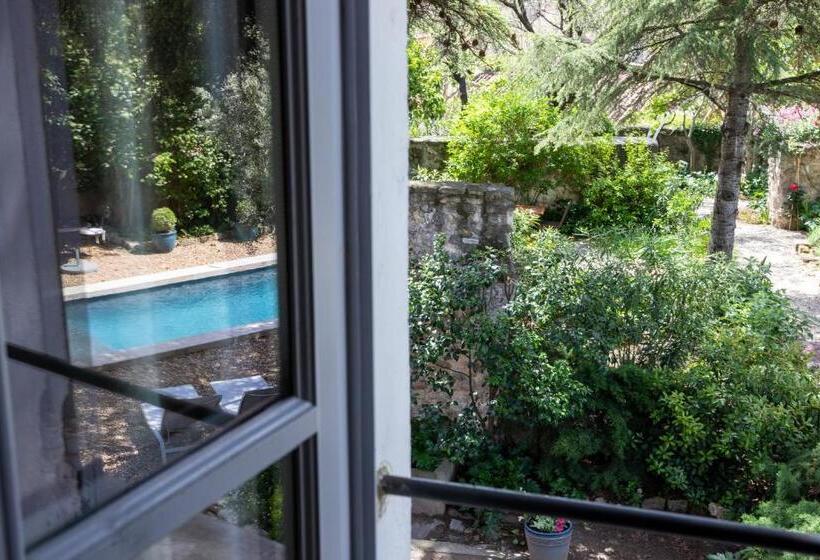 اتاق استاندارد با چشم‌انداز باغ, Le Jardin De Mazan