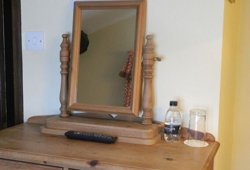 اتاق استاندارد یک نفره, Black Horse Inn