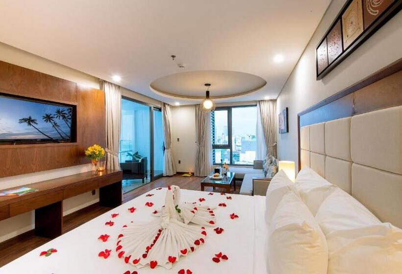 سوییت جونیور با بالکن, Grand Sea Hotel Danang