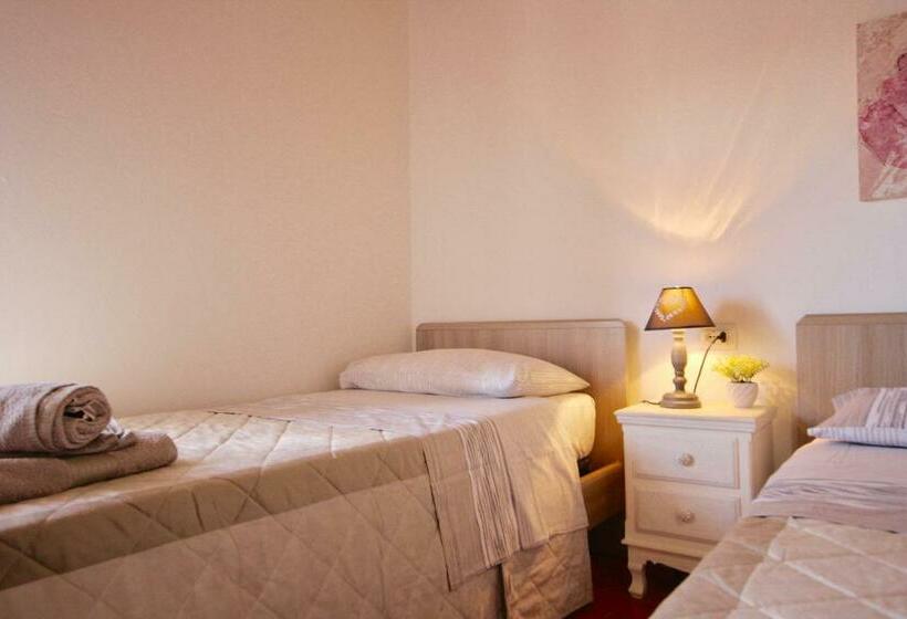 اتاق استاندارد سه نفره, Casa Lucia