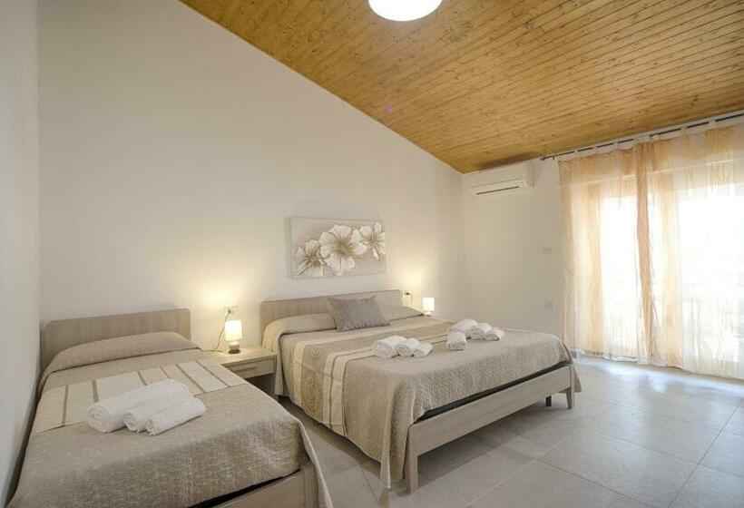 اتاق خانوادگی, Casa Lucia