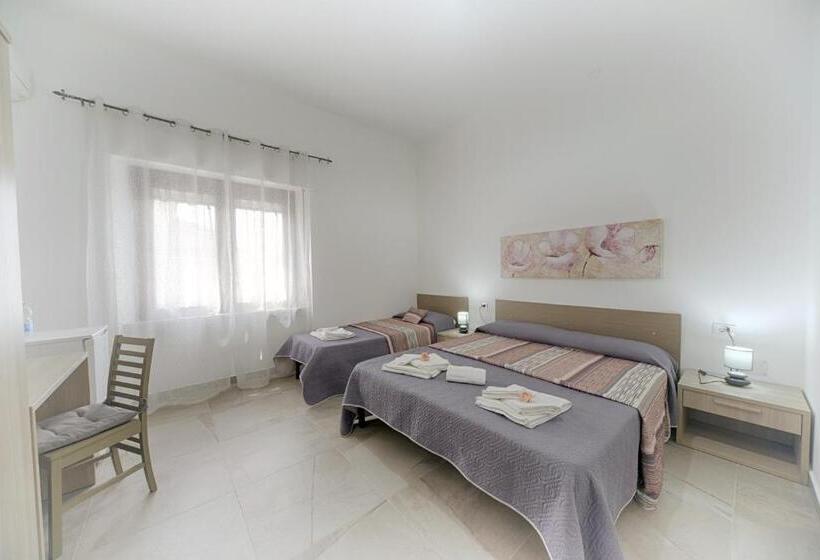 اتاق راحتی سه تخته, Casa Lucia