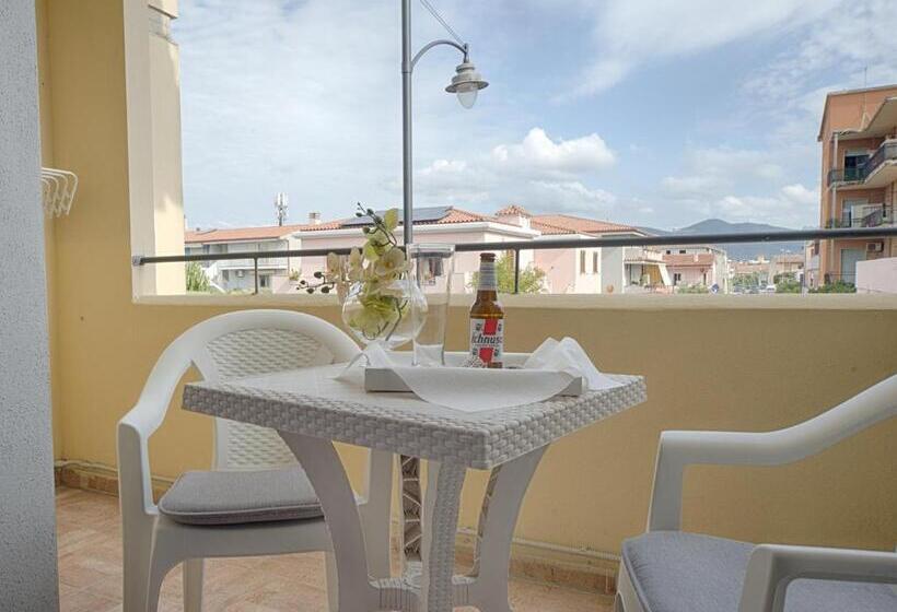 اتاق استاندارد چهار تخته, Casa Lucia