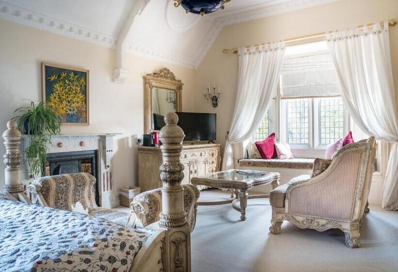 سوییت سوپریور, Berwick Lodge